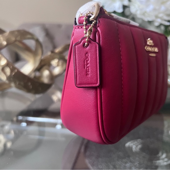 Coach Nolita 19 With Chain With Linear Quilting Wallat Wristlet Red - Picture 8 of 9